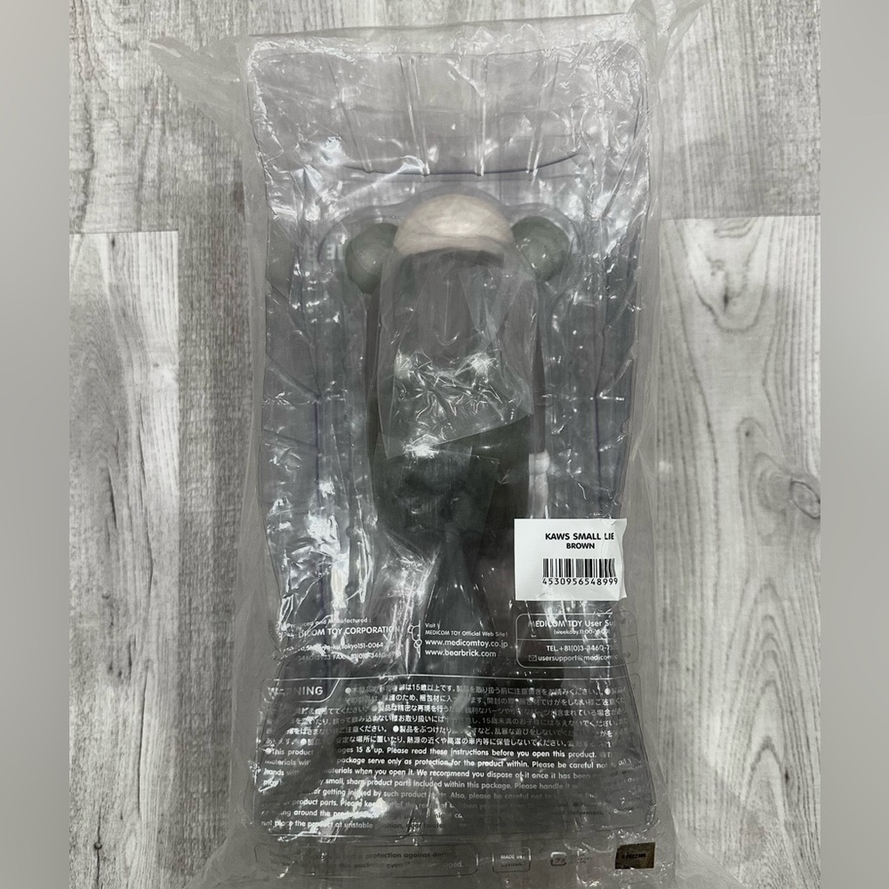 KAWS Small Lie - Picture 2 of 9